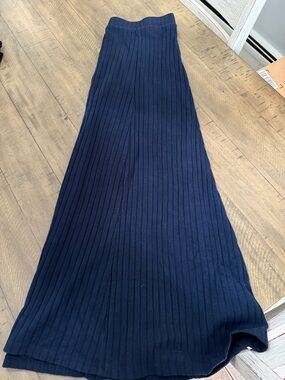 Old Navy Navy Ribbed Maxi Skirt